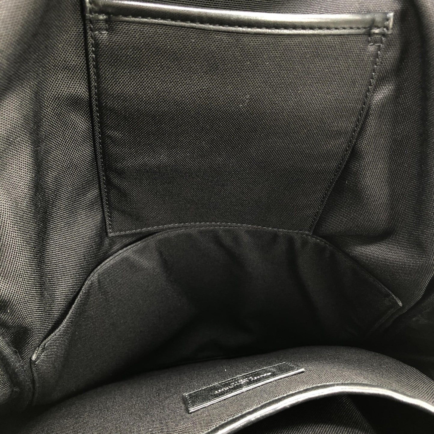 Black Leather City Backpack With Zipper