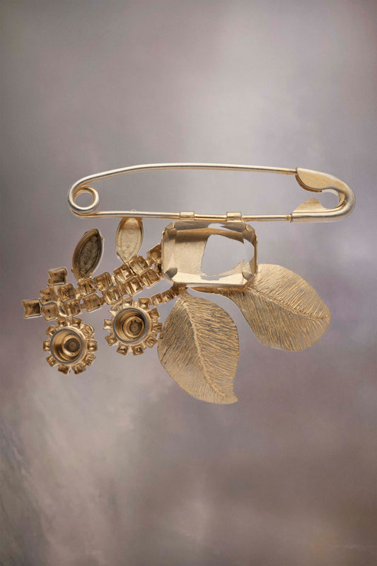 Gold Fibres Broch