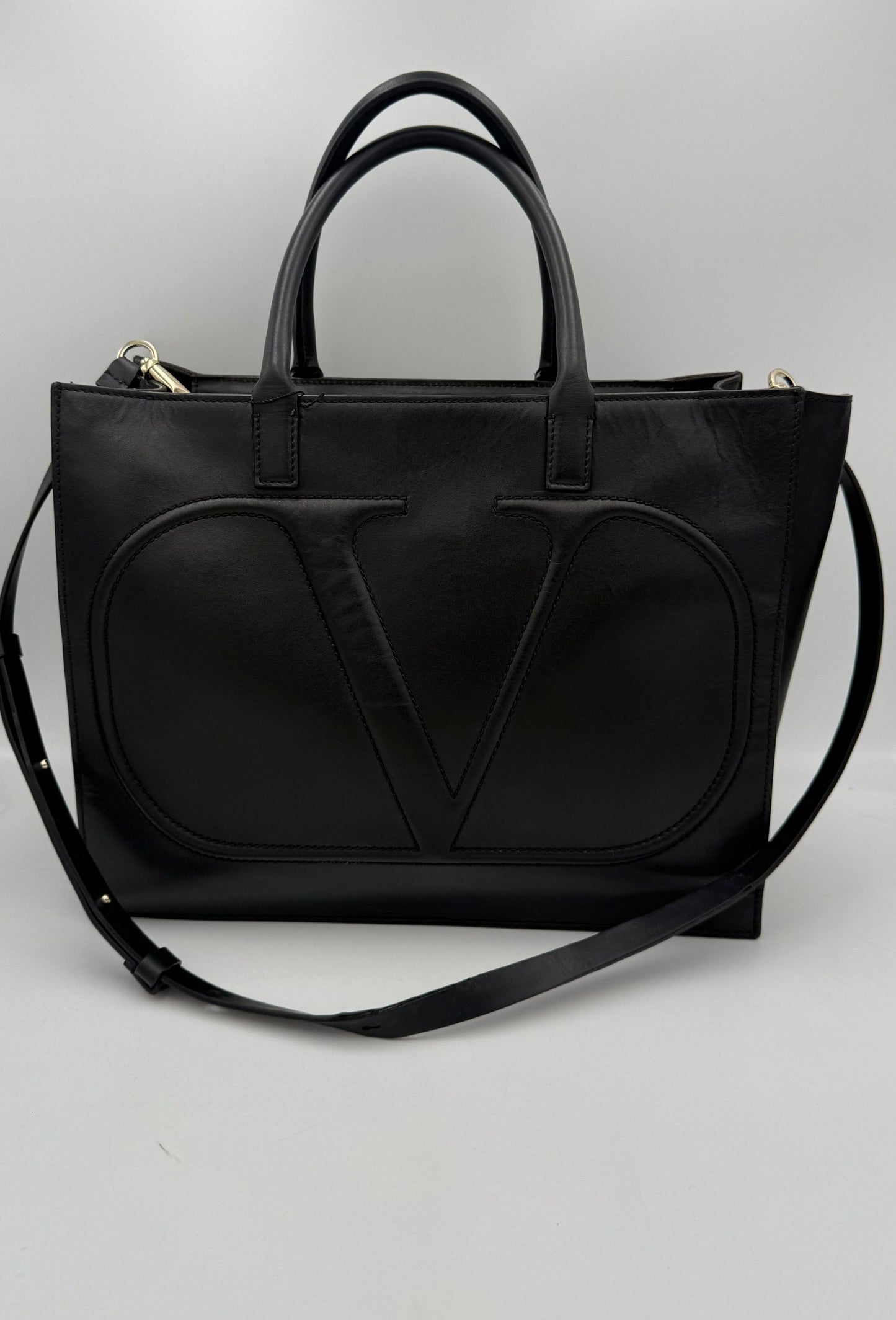 VALENTINO GARAVANI SHOPPING VLOGO Black Handbag
