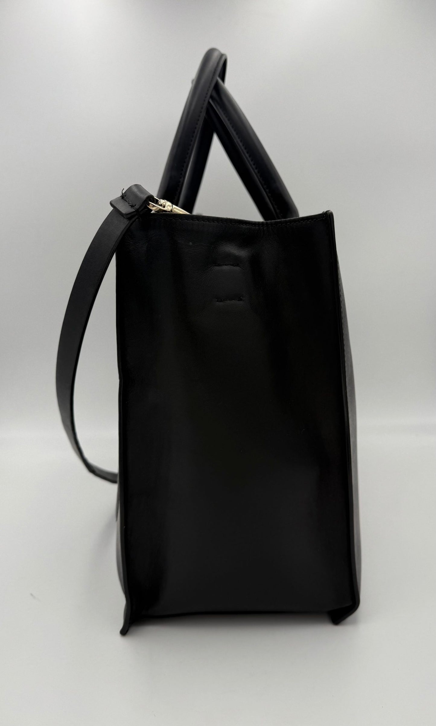 VALENTINO GARAVANI SHOPPING VLOGO Black Handbag