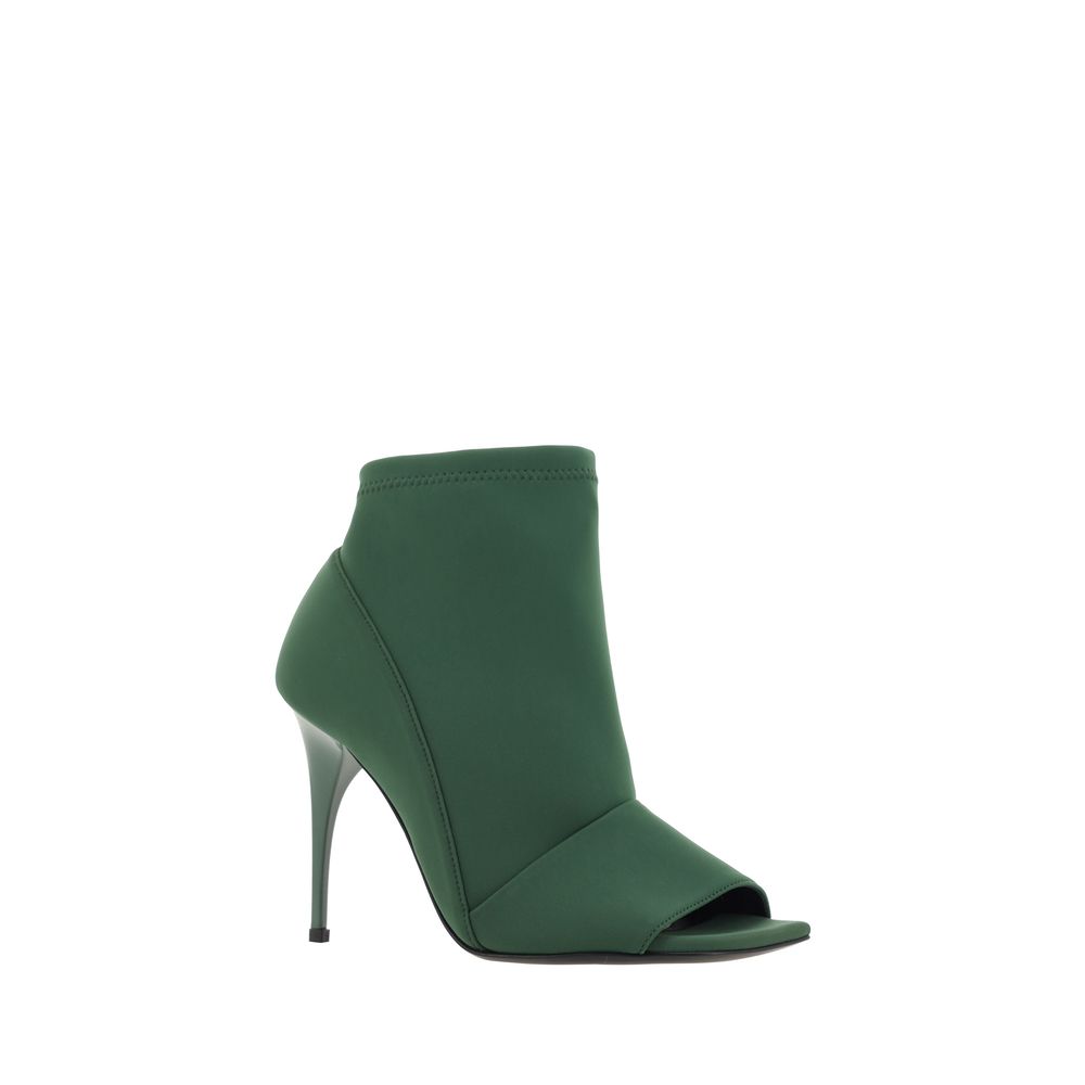 Bicolor Polyamide Pumps